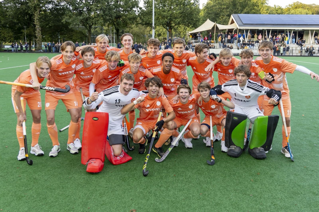 Kijk de kunst af van Oranje Jongens O16 Nieuws afbeelding