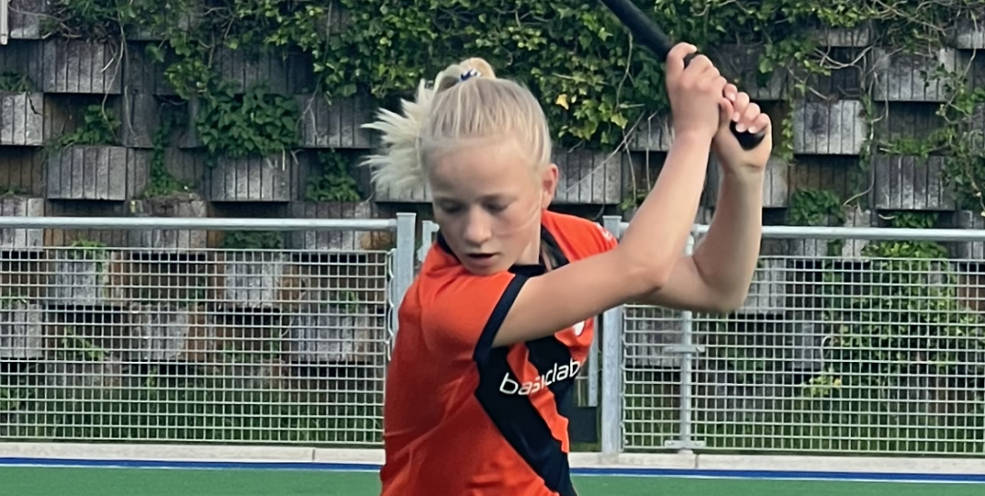Liv Neve geselecteerd voor KNHB opleidingsteam U14! Nieuws afbeelding